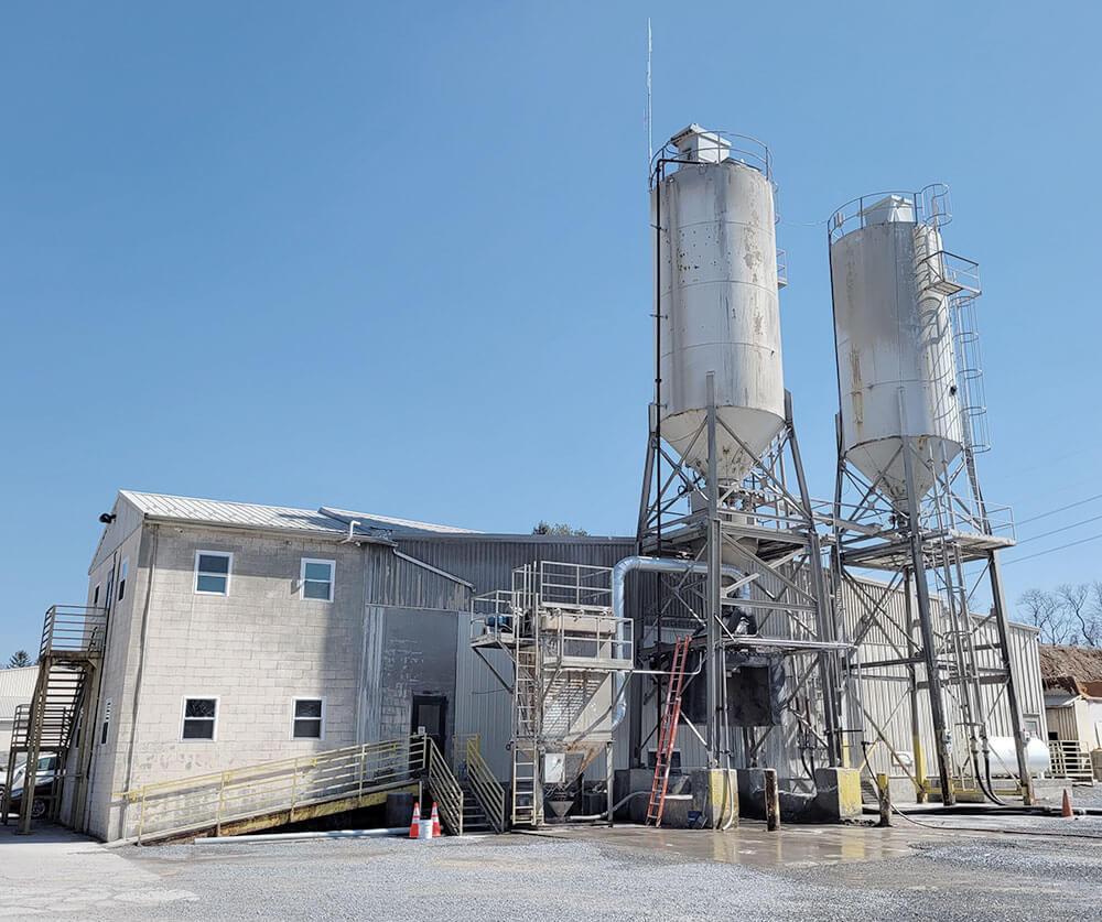 photo of the exterior of Rohrer's Concrete plant in Jonestown, PA